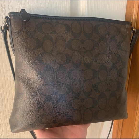 Coach medium sized brown crossbody bag - Picture 7 of 7